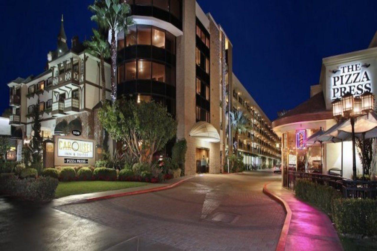 Carousel Inn And Suites Анахайм Екстериор снимка