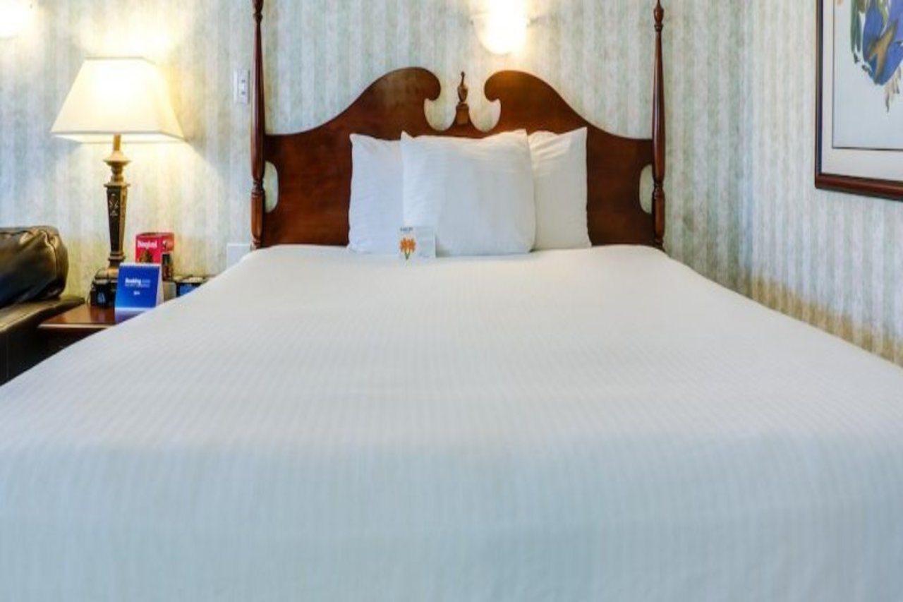 Carousel Inn And Suites Анахайм Екстериор снимка