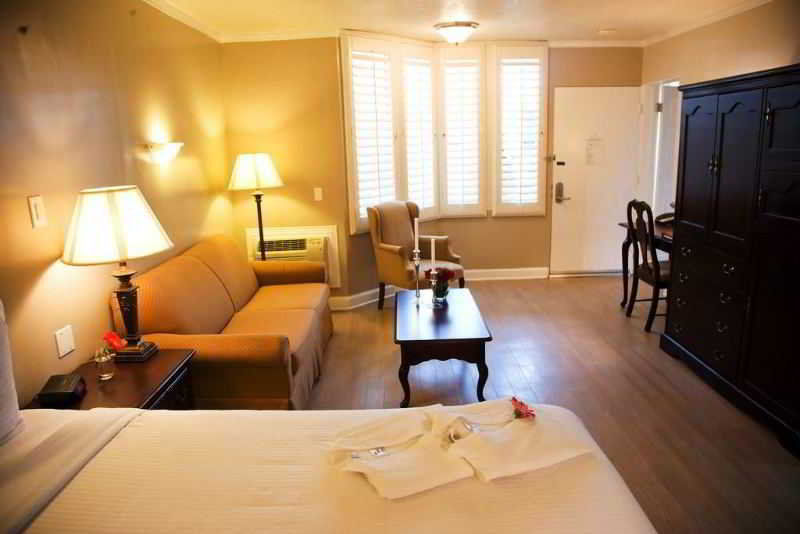 Carousel Inn And Suites Анахайм Екстериор снимка