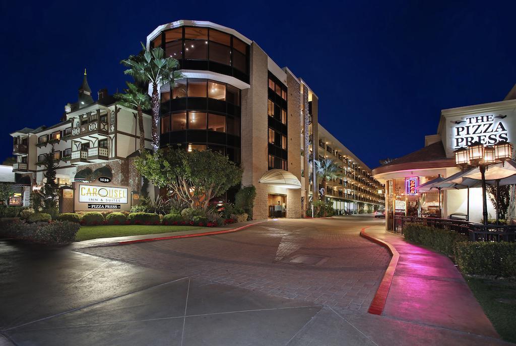 Carousel Inn And Suites Анахайм Екстериор снимка