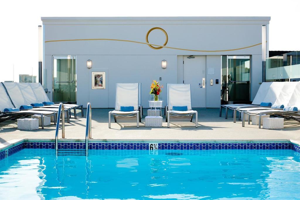 Carousel Inn And Suites Анахайм Екстериор снимка